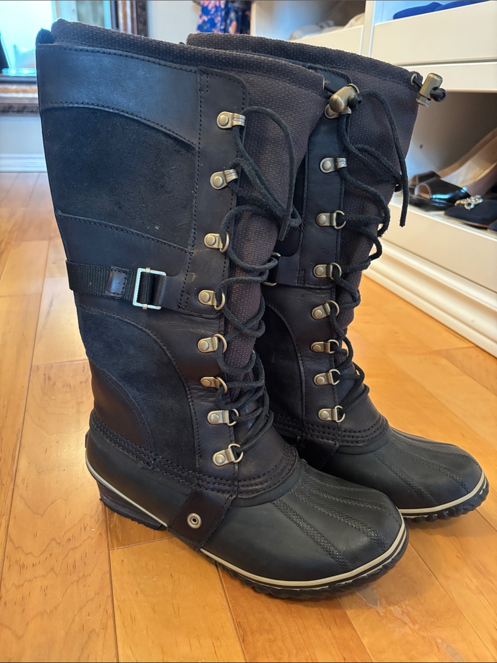 Sorel Black Lace-Up Winter Rain Boots